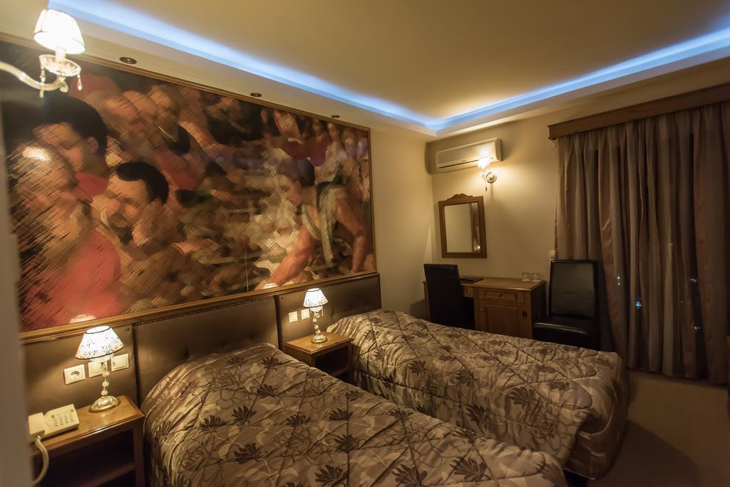 Anesis Hotel 卡尔派尼西翁 客房 照片